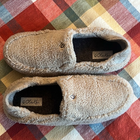 OluKai Sherpa slippers. Women’s size 7, color- sandbar (beige, tan) - Picture 6 of 6